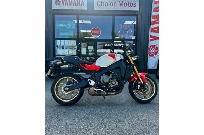 YAMAHA XSR 900