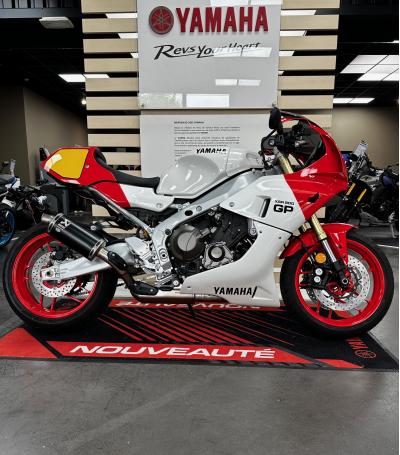 YAMAHA XSR 900 GP