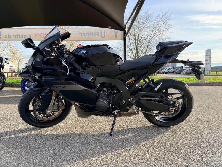 YAMAHA YZF-R9 / R9