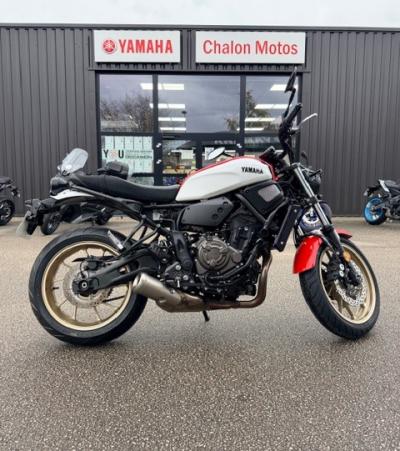 YAMAHA XSR 700 / XSR700 full